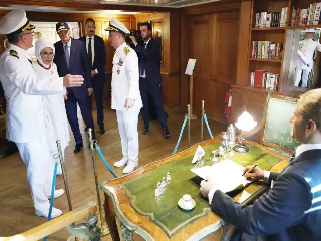 Cumhurbaşkanı Erdoğan, Emine Erdoğan ile birlikte Savarona Yatı'nı ziyaret etti