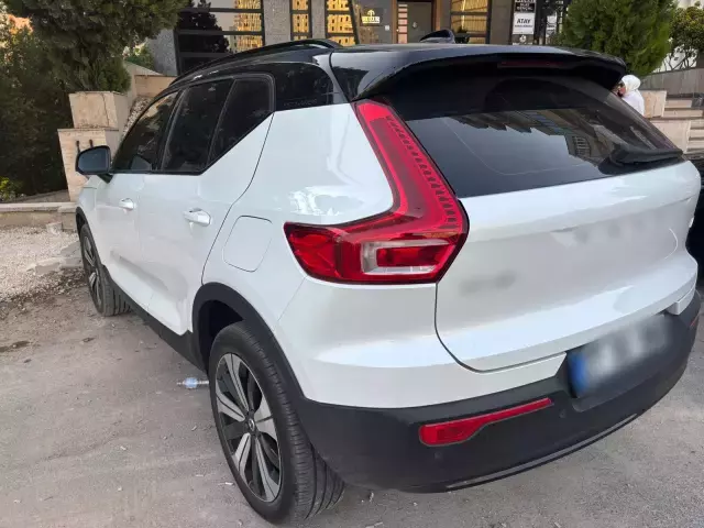 Sıfır aldığı lüks cip 8 ay servisten gelmedi! Bayiden aldığı yanıtla ikinci şoku yaşadı