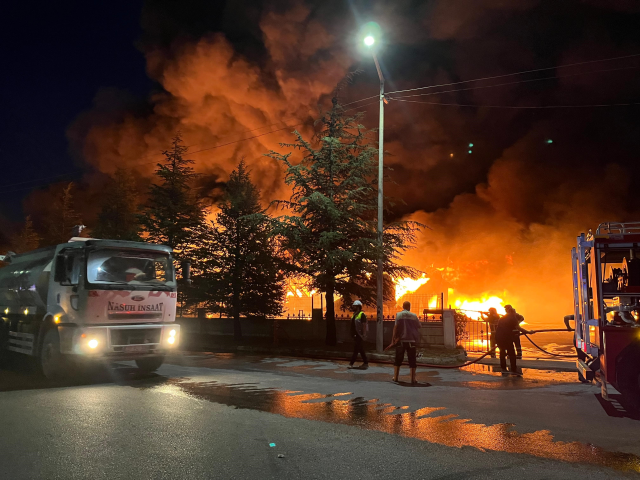 Niğde'de fabrika yangını