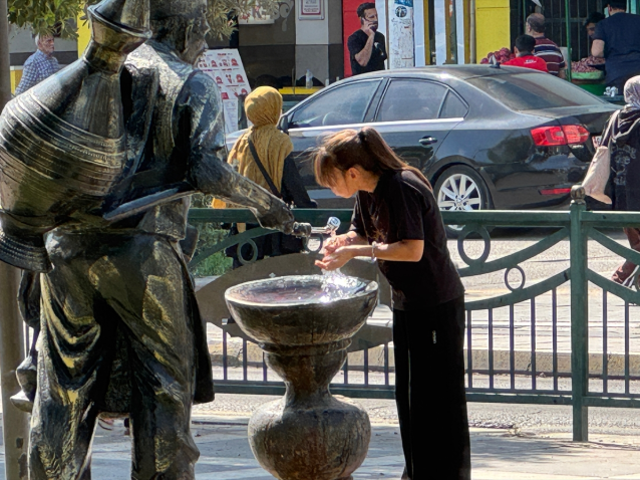Yurdun bir kısmı sağanakla savaşırken Şanlıurfa'da sıcaklık 49 dereceye çıktı