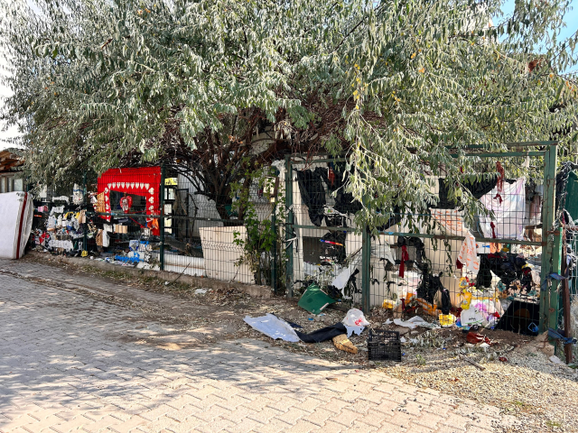 Ankara'da çöp dolu evden yayılan kötü koku mahalleyi ayağa kaldırdı