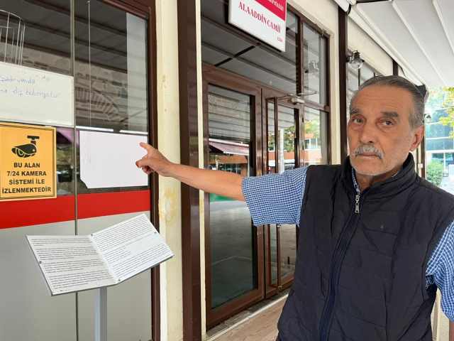 En olmayacak şeyi camide unuttu, cemaat şaşkına döndü