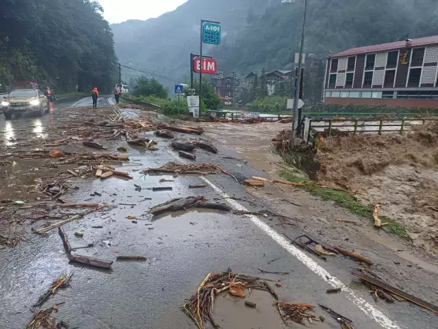 Ayder Yaylası yolu kapandı