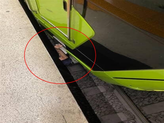Metroda raylara düşen yaşlı adam: 3 yıl önce de ölümden dönmüştüm