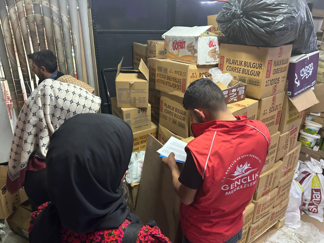 Help Yetim'den Doğu Anadolu bölgesine gönüllere dokunan yardım çalışmaları