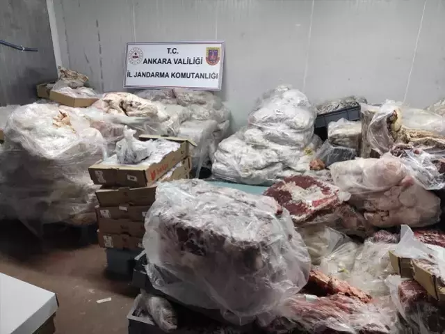 Büyükşehirden şok görüntü! Yakalanmasaydı vatandaşa yedireceklerdi