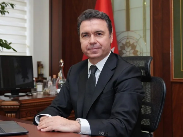 Anıtkabir'deki törene damga vuran görüntü: Yavaş ve başsavcı yan yana