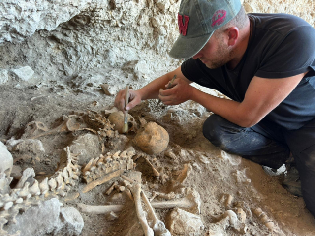Bitlis'teki gizemli mağarada 8 bin yıllık hazine keşfedildi