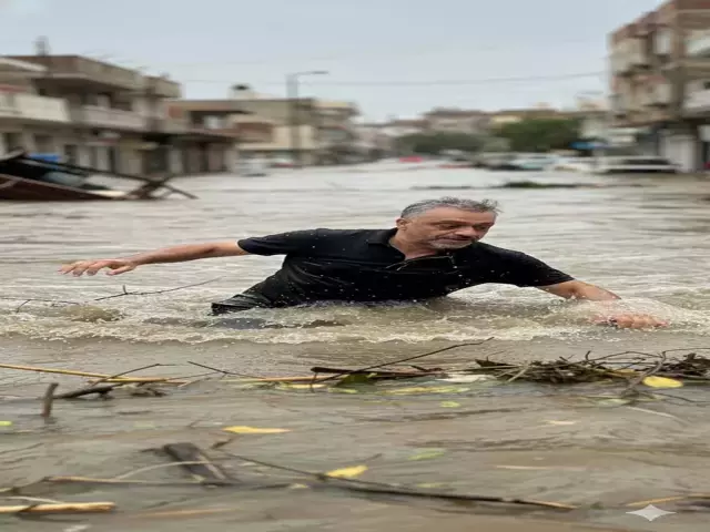 Selin yıkıp geçtiği Foça'da yaşlı adam kayıp