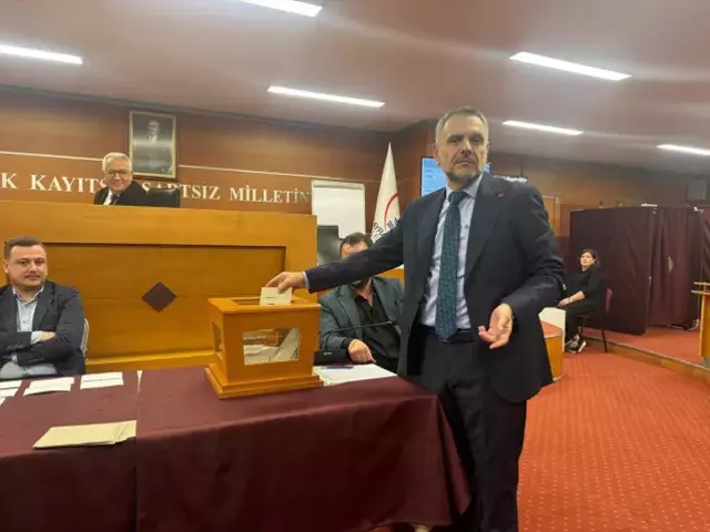 İsmi yine yanlış yazıldı, gerginlik çıktı! Bayrampaşa Belediyesi'nde başkanvekili seçimi tekrarlanıyor