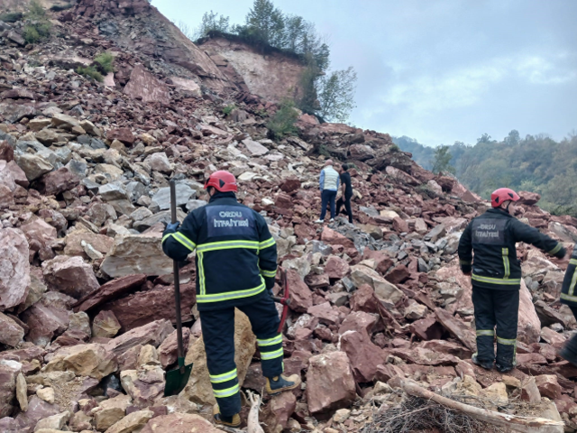 Taş ocağındaki göçükten kahreden haber! İşçinin cansız olma ihtimali kalmadı