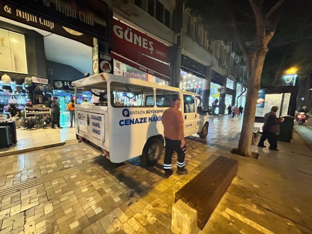 Acı manzara! Binaya yayılan ağır koku ihbarıyla ortaya çıktı