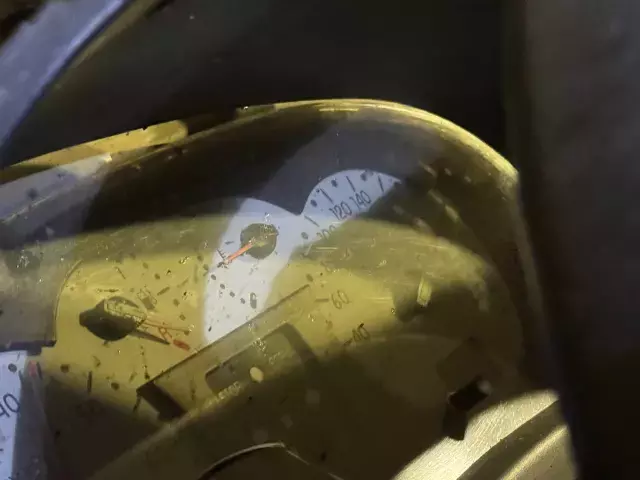 Tünelde feci kaza! Takılı kalan hız kadranı her şeyi anlatıyor