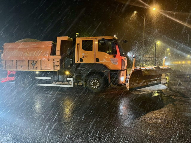 38 ilde sarı ve turuncu kodlu uyarı! İstanbul'un yanı başında kar başladı