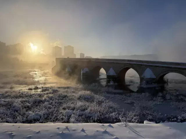 Sibirya değil Türkiye! En uzun nehir dondu