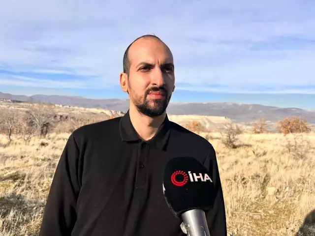 Ankara'nın Güdül ilçesinde iki arkadaş, gökyüzünde gizemli bir cisim görüntüledi