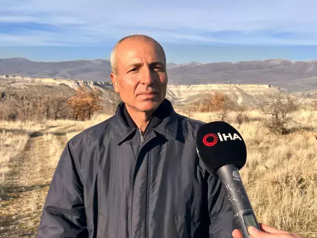 Ankara'nın Güdül ilçesinde iki arkadaş, gökyüzünde gizemli bir cisim görüntüledi