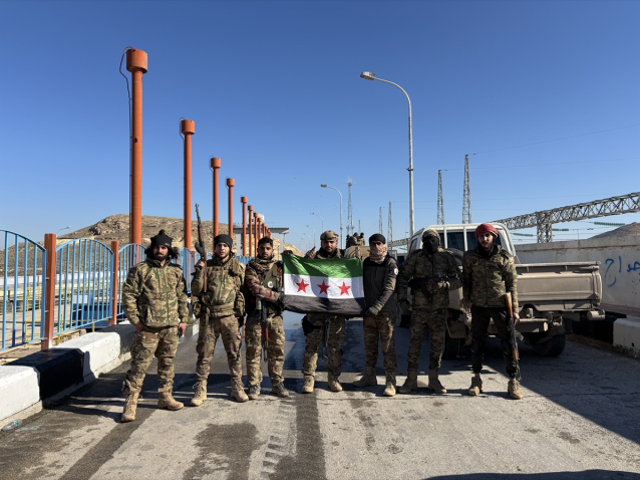 Yeni Suriye'ye giden süreç 44 saatte şekillendi! Herkes Şara'yı konuşuyor ama Suriye'de PKK'yı silen adam