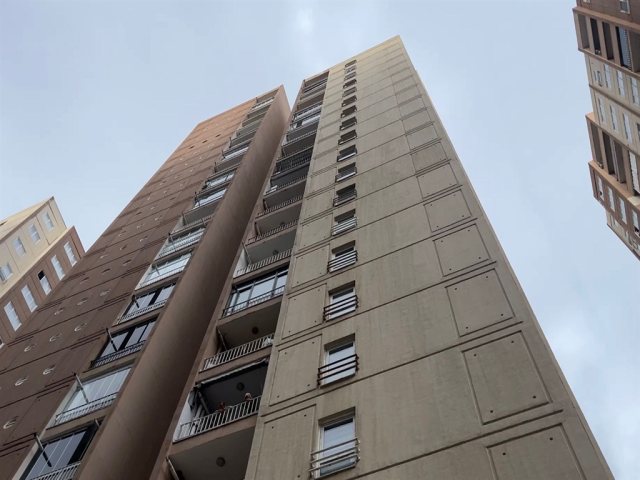 Kiralama bahanesiyle baktığı 17'nci kattaki dairenin balkonundan atlamış