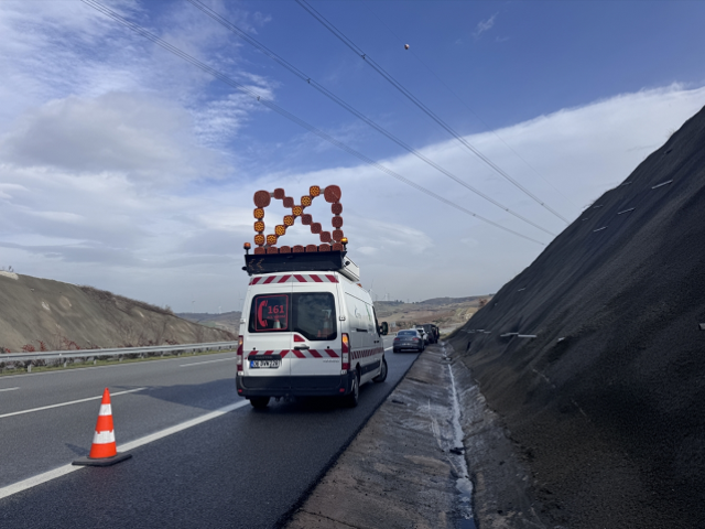 Zırhlı araç kaza yaptı, altınlar ortadan kayboldu
