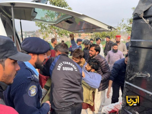 Pakistan'da cuma namazı kana bulandı: 15 kişi öldü, 80 yaralı