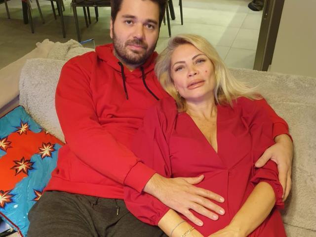 Seray Sever, ikiz bebeklerini dünyaya getirdi