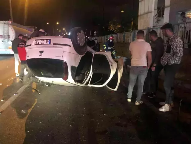 Takla atan aracın içinden burunları bile kanamadan çıktılar