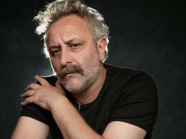 Yönetmen Onur Ünlü'nün 'Oy verme' çağrısı tepki çekti