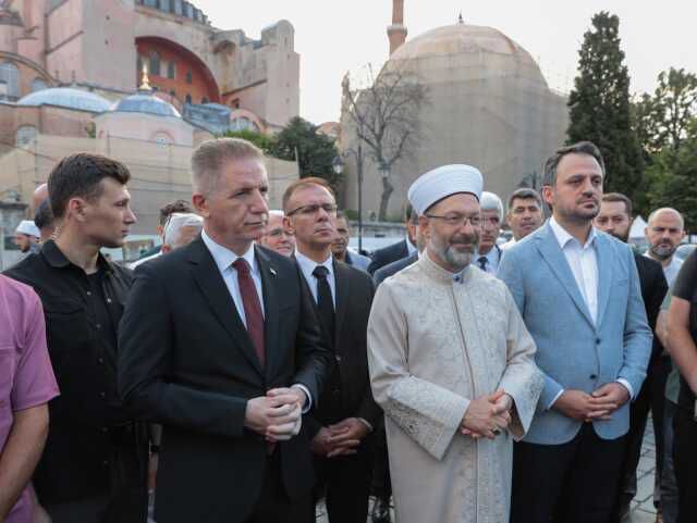 Ayasofya Camii'nin 86. Yıl Dönümünde Vatandaşlar Camiye Akın Etti