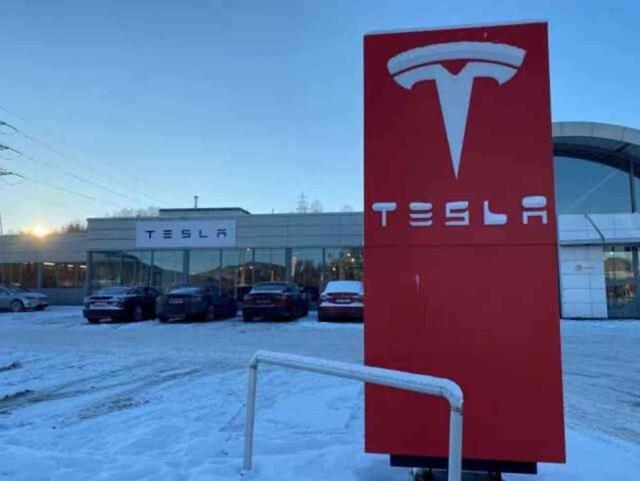 Tesla, Çin'de sürücülerin hayatını tehlikeye attığı gerekçesi ile 1.6 milyon elektrikli aracı geri topluyor