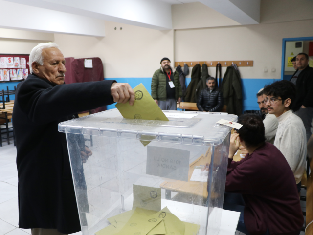 Van'ın 2 mahallesinde muhtarlık seçimi