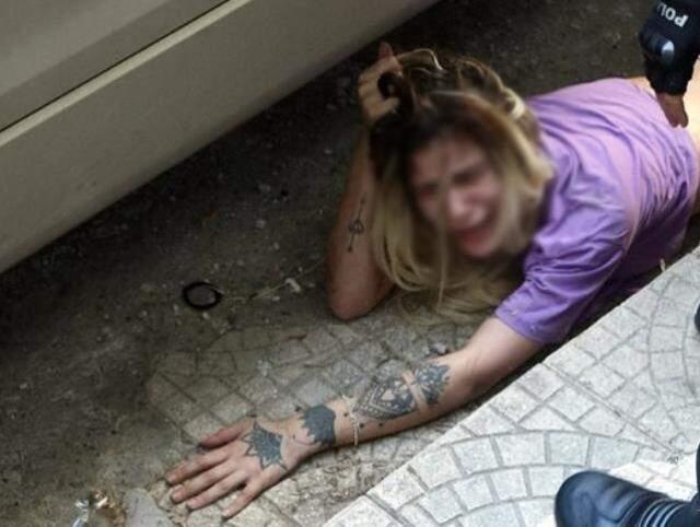 Kendini pencereden aşağı atan genç kız: Bunlar örgüt, beni satmaya çalıştılar