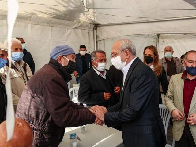 Başak Cengiz'in annesi Kılıçdaroğlu'na sarılıp hüngür hüngür ağladı