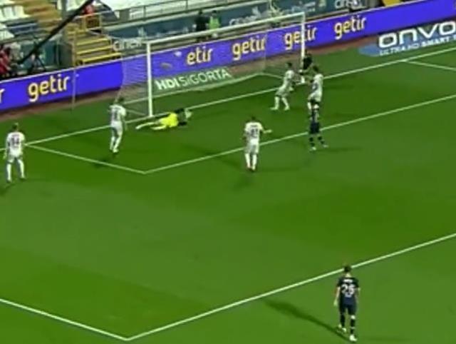 Dünya, Arda Güler-Messi benzerliğini konuşuyor! Kasımpaşa maçındaki golü olay oldu