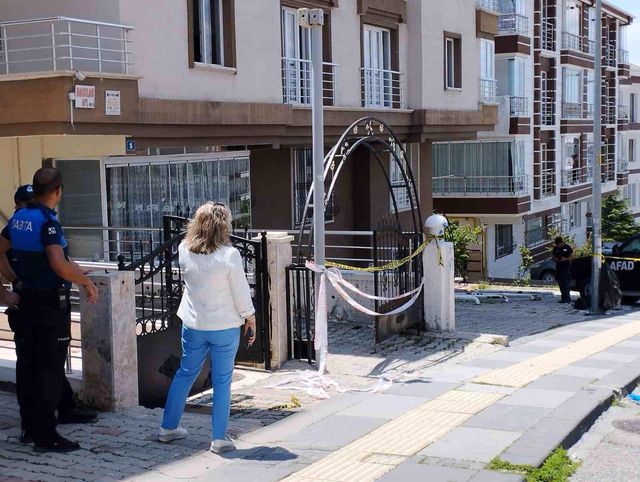 Ankara''''''''da Zehirlenme Olayı: Tarım İlacı Diğer Dairelere Sıçradı
