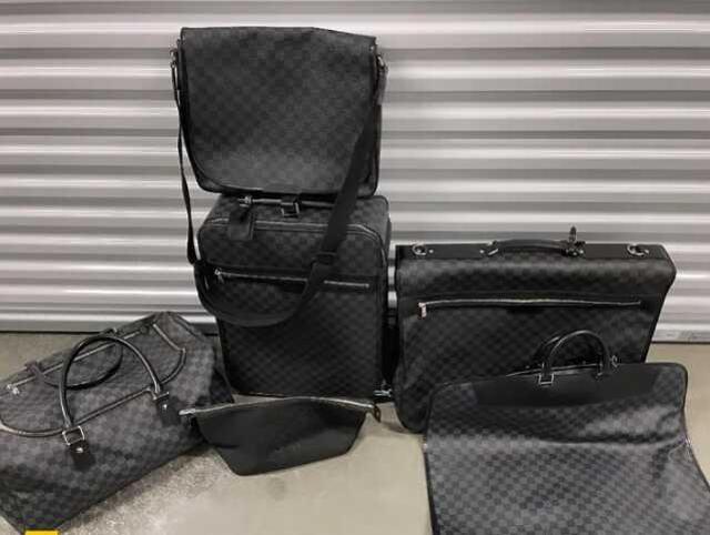 Ekonomik sıkıntılar çeken oyuncu Kim Zolciak, boşanma aşamasında olduğu kocasına ait eşyaları Instagram üzerinden satışa Çıkardı