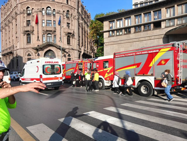 Ankara'da üniversitede yangın önleme sisteminde sızıntı