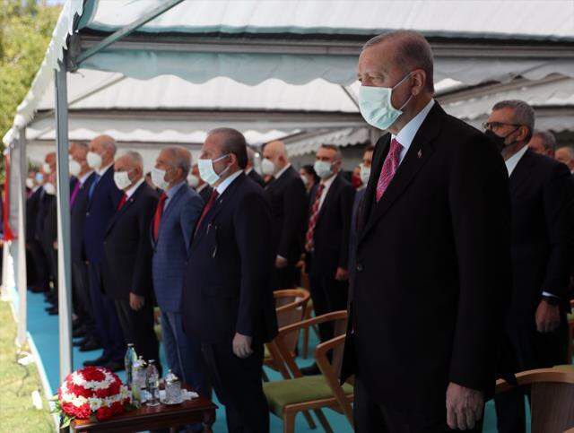 Son Dakika! Cumhurbaşkanı Erdoğan kritik mesajı 15 Temmuz gecesi ilk bombanın düştüğü noktadan verdi: Kimse bu şanlı mücadeleyi önemsizleştiremez