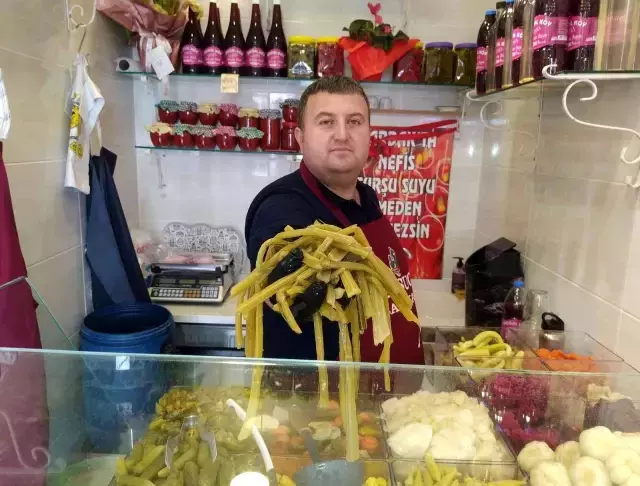 'Yerli covid aşısı' dediği pezik turşusunun kilosunu 25 liradan satıyor