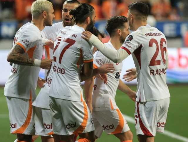 Son Dakika: Lider Galatasaray, İstanbulspor'u deplasmanda 2-0'lık skorla mağlup etti