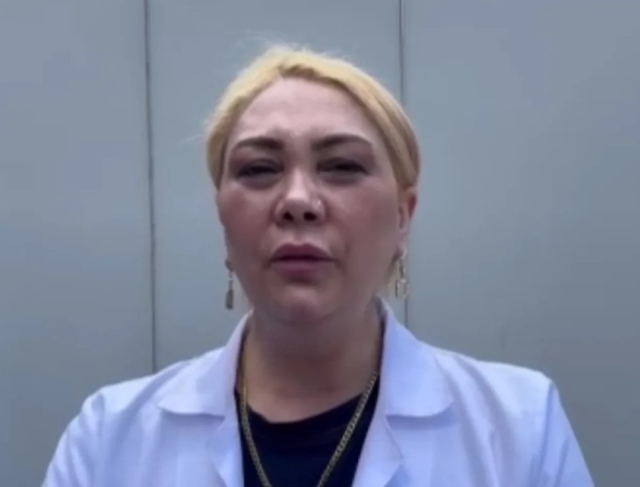 İki küçük çocuğunu da yanına alıp eski eşinin iş yerini bastı