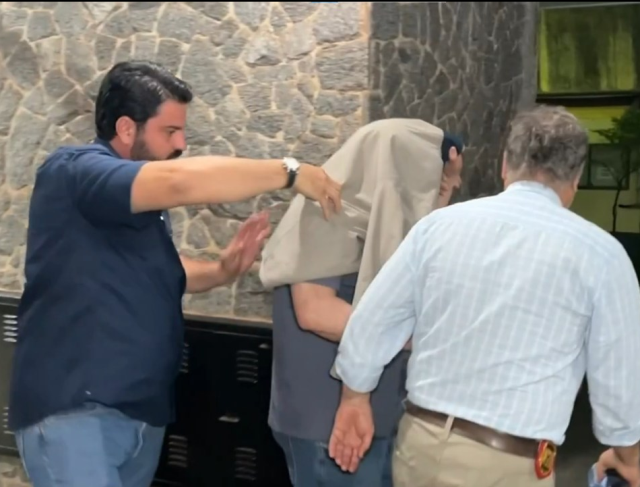 Kucağında çıplak kadınla araç süren hakim, kadın komedyene çarparak öldürdü