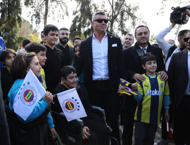 Fenerbahçe Başkanı Saran, 'Her Deplasman Bir Okul' Projesi Kapsamında Okul Ziyareti Gerçekleştirdi
