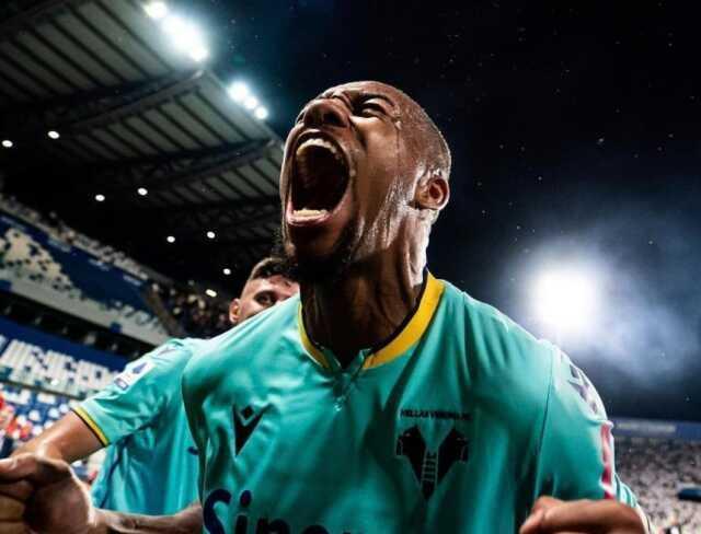 Şenol Güneş aradığı stoperi buldu! Beşiktaş'ın Isak Hien için yaptığı teklif ortaya çıktı