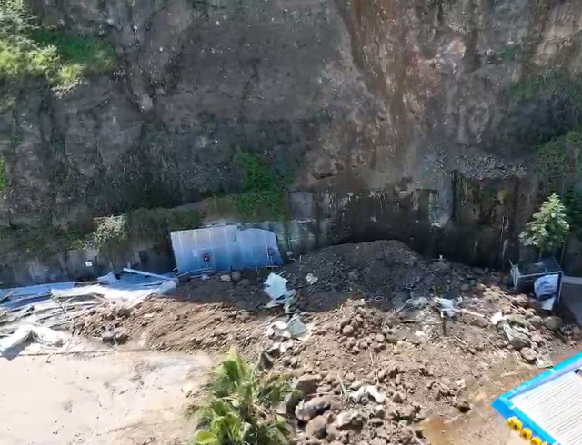 Baba ve 2 kızına mezar olan iş yerinin sahibi: İstinat duvarına gerek duymadık