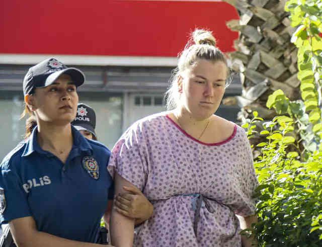 Yenidoğan bebeği klozette bulunan Rus kadının ifadesi ortaya çıktı