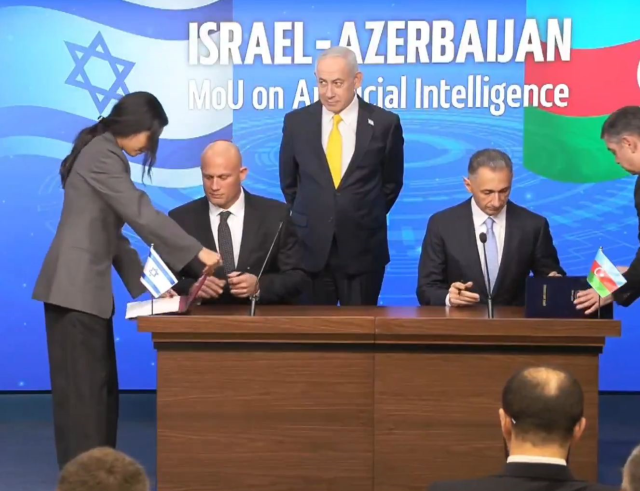 Netanyahu'nun Aliyev'e gönderdiği mesaj imza törenine damga vurdu