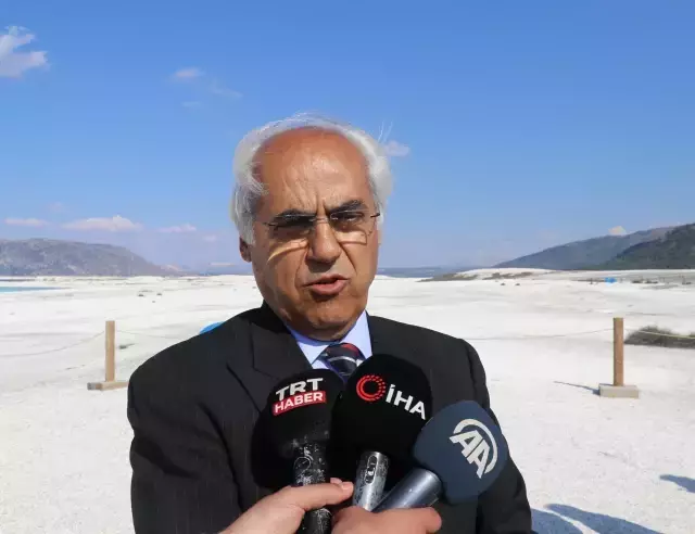 Salda Gölü'nün bataklık iddialarına cevap