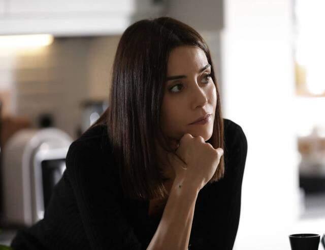 Sadakatsiz'de ortalık karışıyor! Melih, Derin'in yürüyebildiğini gördü