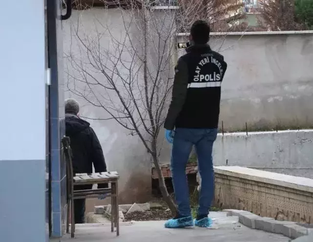 İnternetten yapımını öğrendiği bombayı, eşinin ilişkisinden şüphelendiği işletmecinin aracına yerleştirdi